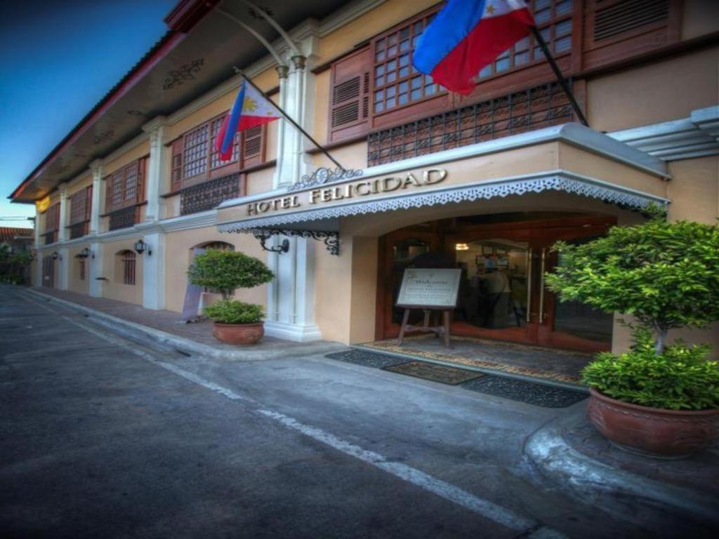 Hotel Felicidad Vigan City Exterior foto