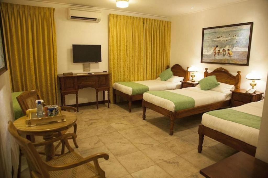 Hotel Felicidad Vigan City Exterior foto